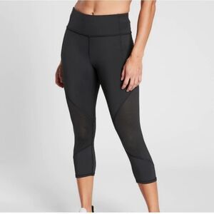 Athleta Mesh Contender Capris Black size xs